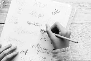 你认为中国过去好的足球运动员都有谁？